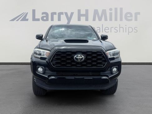 Used 2020 Toyota Tacoma TRD Sport w/ Technology Package RWD image 8