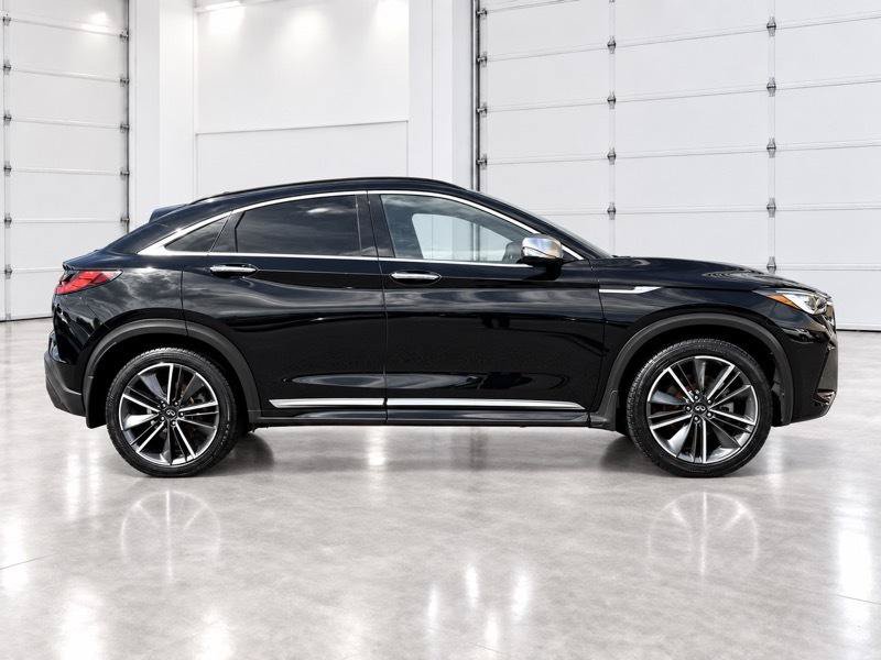 Used 2023 INFINITI QX55 Luxe w/ Accent Package AWD/4WD image 2