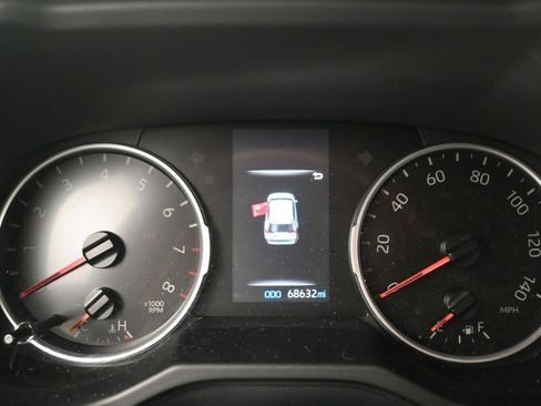 Used 2022 Toyota RAV4 LE FWD image 13