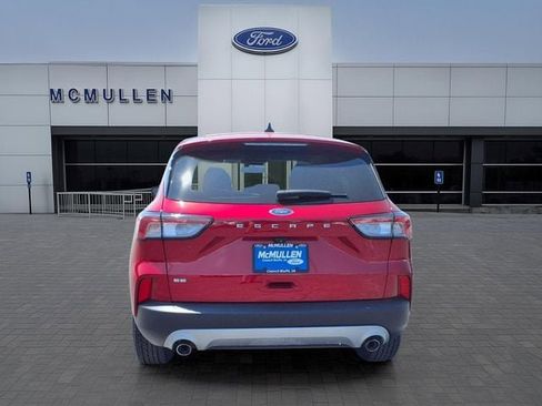 Certified 2022 Ford Escape SE FWD image 4