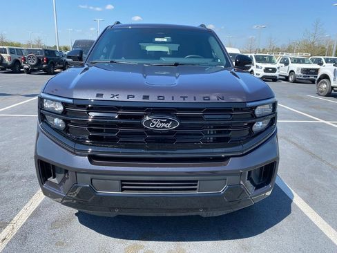 New 2026 Ford Expedition Platinum w/ Stealth Appearance Package AWD/4WD image 2