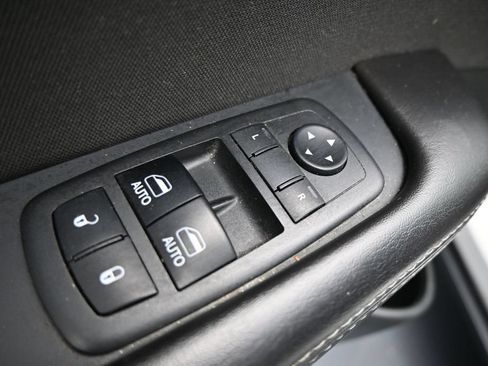 Used 2018 Dodge Challenger R/T RWD image 11