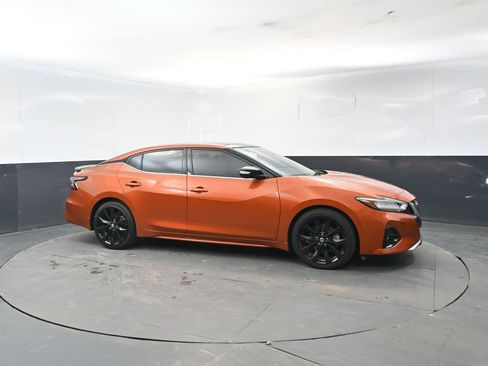 Used 2020 Nissan Maxima SR w/ Sport Mat Group image 7