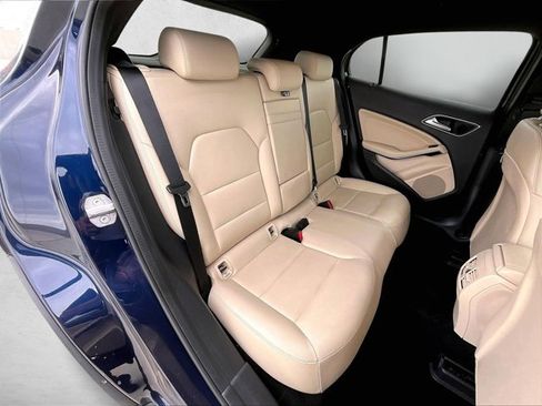 Used 2018 Mercedes-Benz GLA 250 4MATIC image 29