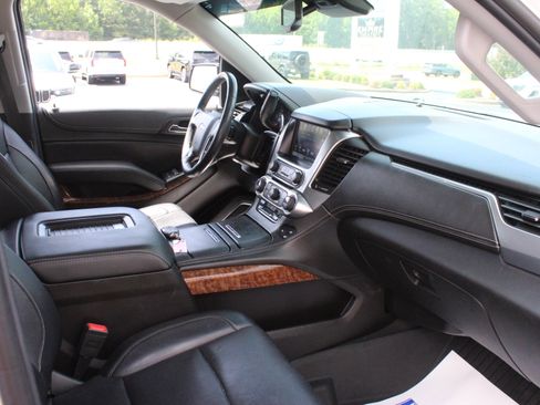 Used 2019 Chevrolet Tahoe Premier RWD image 38