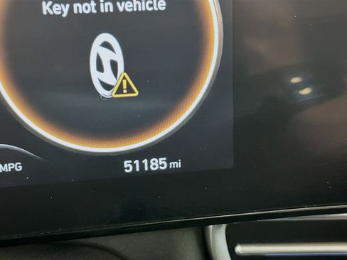 Used 2024 Hyundai Elantra SEL image 19