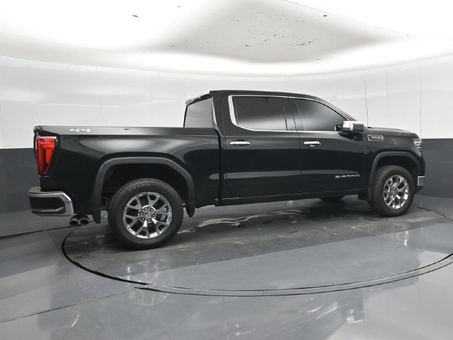 Used 2024 GMC Sierra 1500 SLT AWD/4WD image 3