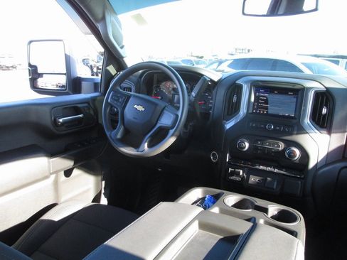 Certified 2025 Chevrolet Silverado 2500 Custom w/ Custom Convenience Package image 19