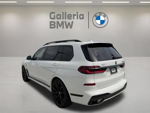 Used 2024 BMW X7 xDrive40i w/ M Sport Package AWD/4WD image 8
