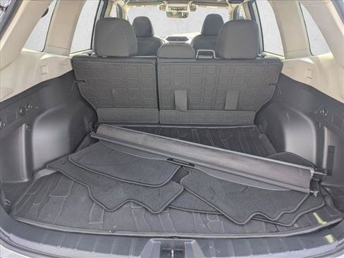 Used 2020 Subaru Forester Premium AWD/4WD image 6
