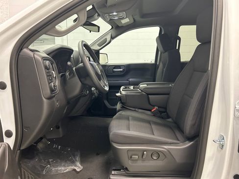 Used 2023 Chevrolet Silverado 1500 Custom AWD/4WD image 13