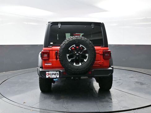 Used 2024 Jeep Wrangler Unlimited Rubicon 4xe image 12