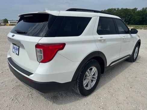 Used 2023 Ford Explorer XLT w/ Equipment Group 202A RWD image 7