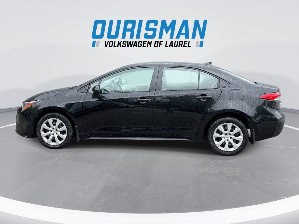 Used 2025 Toyota Corolla LE FWD image 5