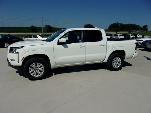 Used 2024 Nissan Frontier SV w/ SV Convenience Package image 6