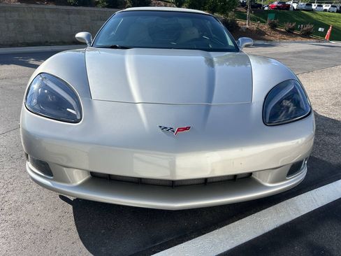 Used 2006 Chevrolet Corvette Convertible w/ Preferred Equipment Group RWD image 5