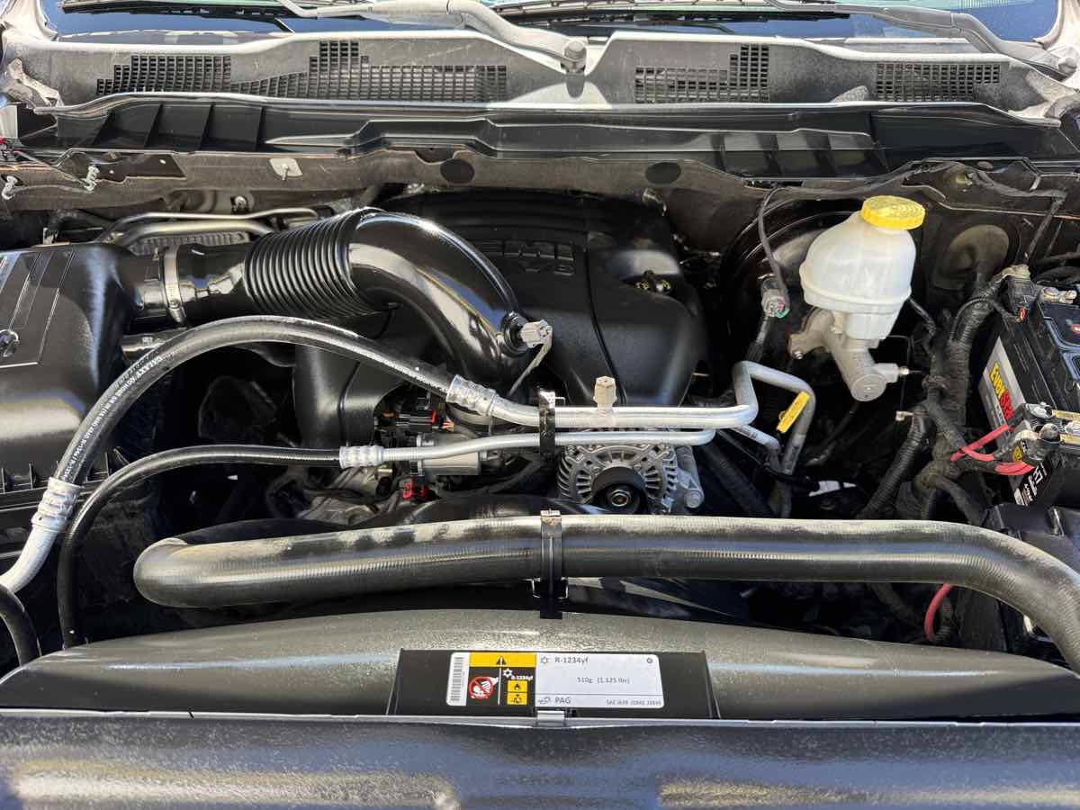 Used 2017 RAM 1500 Express AWD/4WD image 10