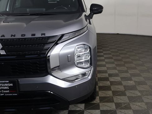 Used 2023 Mitsubishi Outlander SE Black Edition image 15