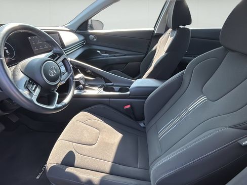 Certified 2023 Hyundai Elantra SEL w/ Convenience Package FWD image 18