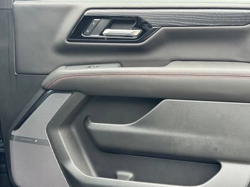 Used 2026 GMC Yukon AT4 Ultimate w/ LPO, Floor Liner Package AWD/4WD image 30