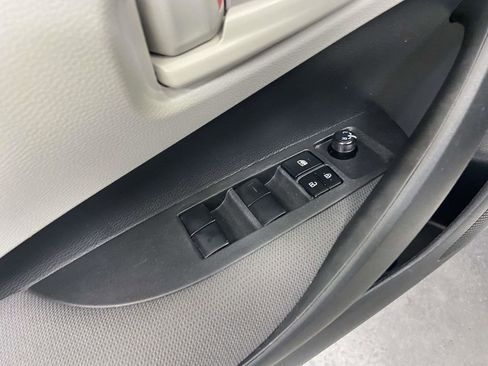 Used 2024 Toyota Corolla LE image 18