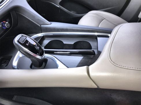 Used 2021 Buick Enclave Essence w/ Sound and Sites Package image 21