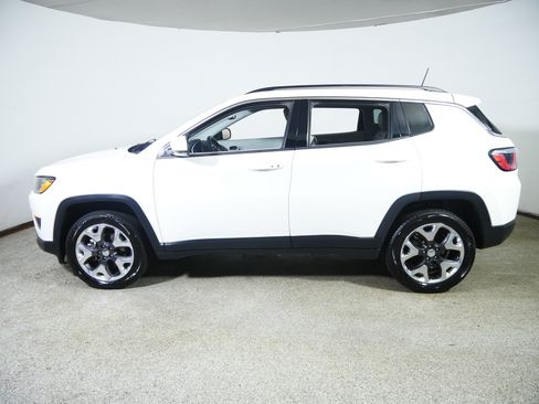Used 2017 Jeep Compass Limited w/ Navigation Group AWD/4WD image 4