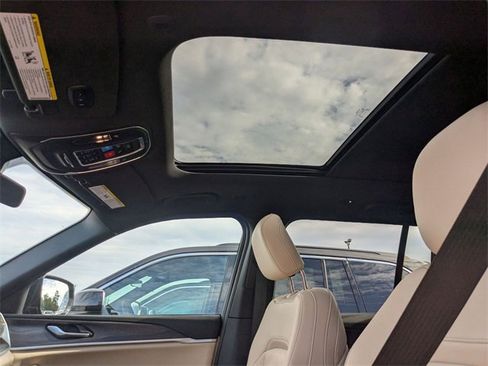 New 2025 Jeep Grand Cherokee Limited image 26