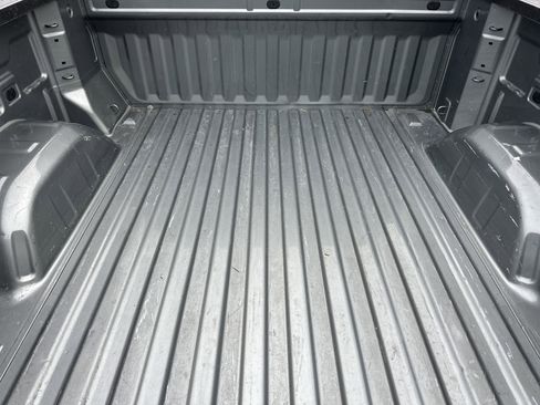 Used 2024 GMC Sierra 1500 SLT image 5