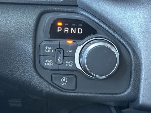 New 2026 RAM 1500 4x4 Crew Cab image 19