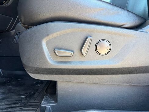 Used 2022 Ford Edge Titanium w/ Equipment Group 301A AWD/4WD image 7
