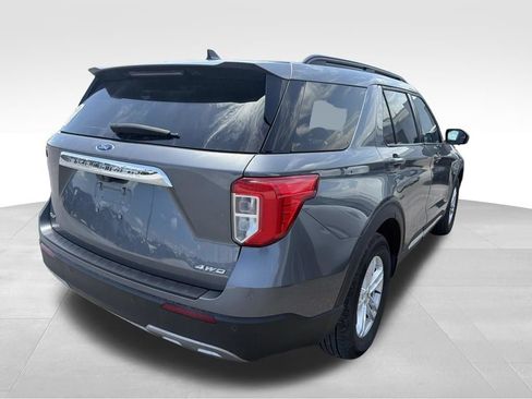Used 2024 Ford Explorer XLT w/ Equipment Group 202A AWD/4WD image 31