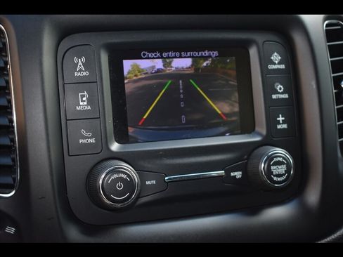 Used 2018 Jeep Compass Latitude FWD image 10