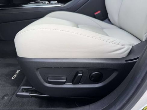 Used 2024 MAZDA CX-30 AWD 2.5 S w/ Preferred Package image 16