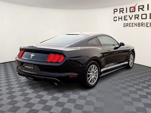 Used 2015 Ford Mustang Coupe RWD image 8