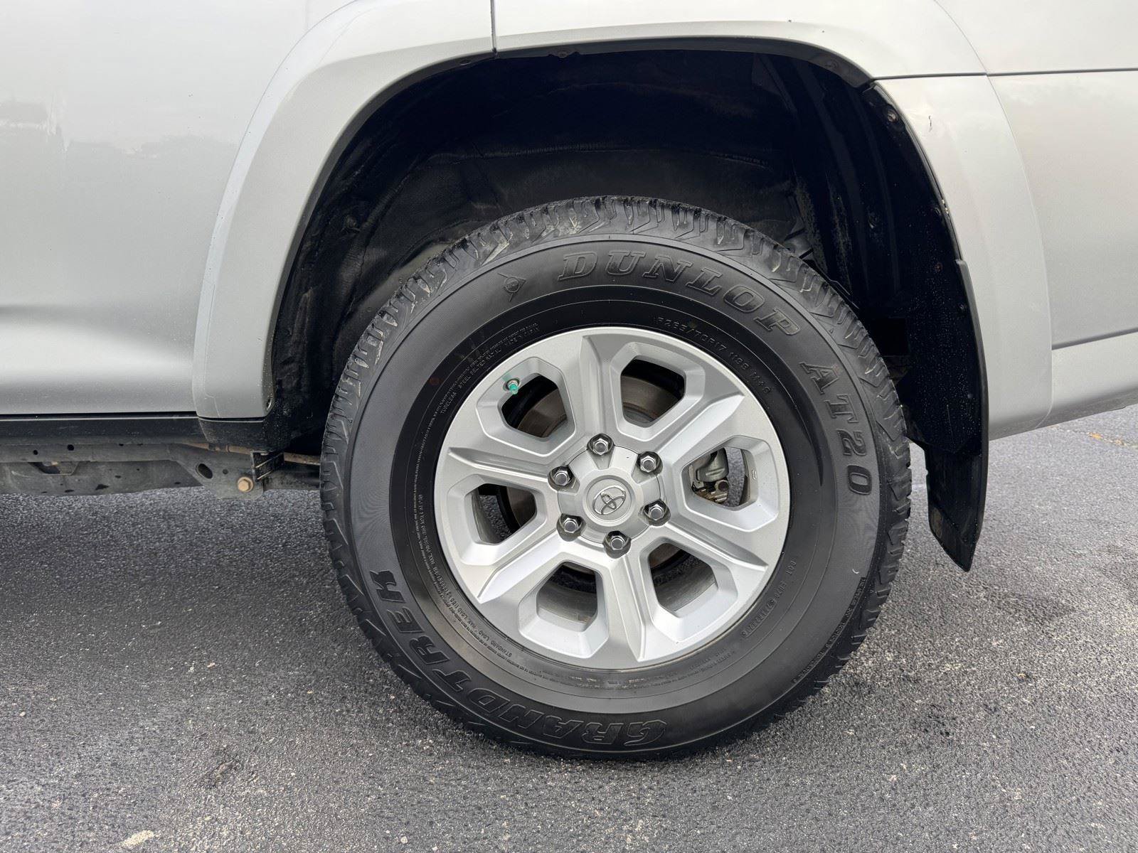 Used 2021 Toyota 4Runner SR5 AWD/4WD image 45