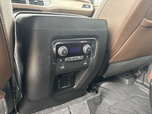 Used 2023 Chevrolet Tahoe High Country image 12