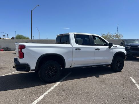 Used 2025 Chevrolet Silverado 1500 ZR2 w/ Technology Package AWD/4WD image 5