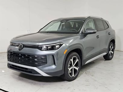 New 2025 Volkswagen Tiguan SE