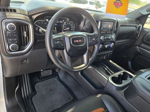 Used 2021 GMC Sierra 1500 AT4 w/ AT4 Value Package AWD/4WD image 10
