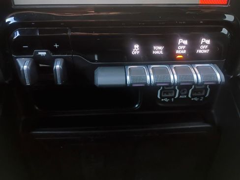 Used 2022 RAM 1500 Laramie image 10