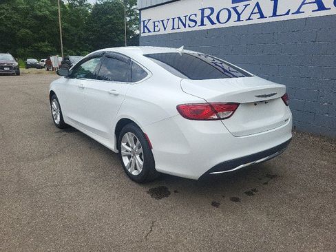 Used 2016 Chrysler 200 Limited FWD image 8