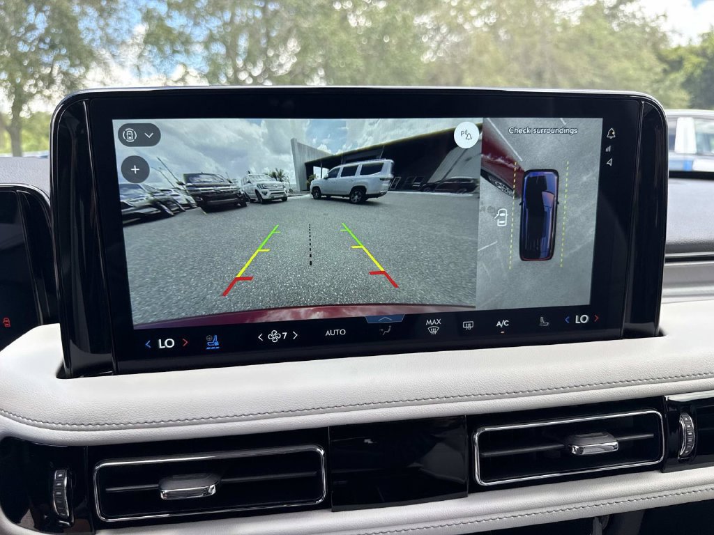New 2027 Lincoln Aviator 2WD image 25