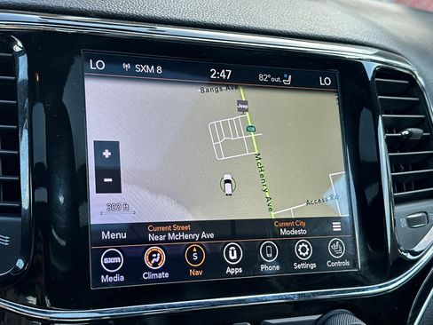 Certified 2020 Jeep Grand Cherokee Limited w/ Luxury Group II image 19