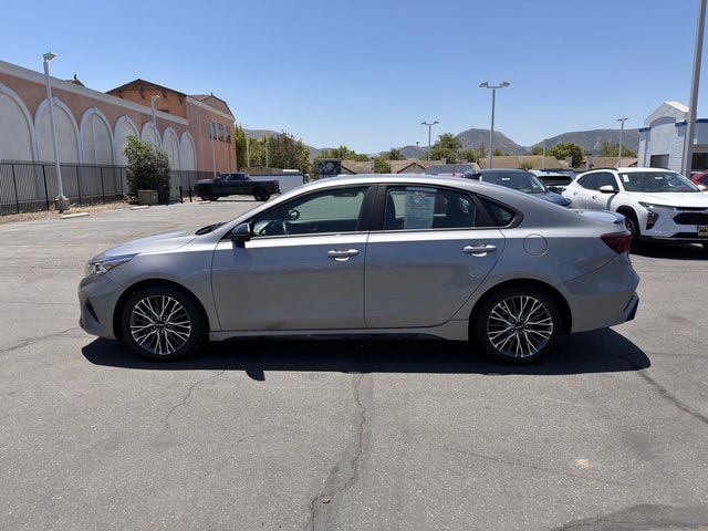 Used 2023 Kia Forte GT-Line w/ GT-Line Premium Package FWD image 5
