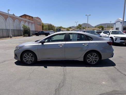 Used 2023 Kia Forte GT-Line w/ GT-Line Premium Package FWD image 5