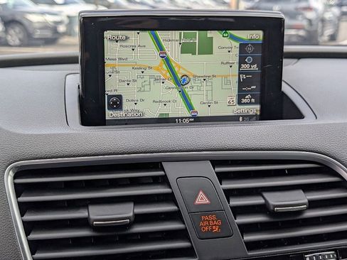 Used 2018 Audi Q3 2.0T Premium Plus w/ Premium Plus Package image 33