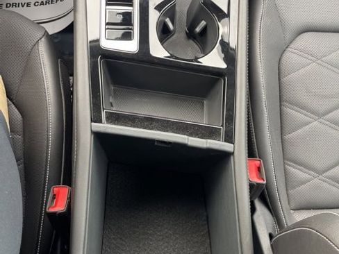 Used 2024 Volkswagen Atlas SE image 13