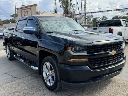 Used 2018 Chevrolet Silverado 1500 Custom RWD image 3