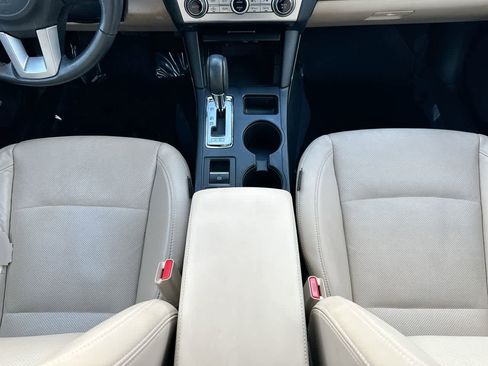 Used 2017 Subaru Outback 3.6R Limited image 31